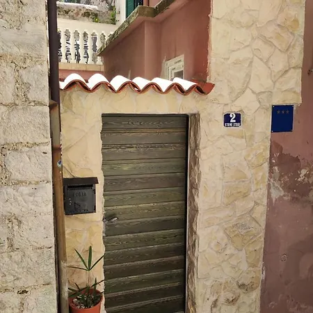 Old Stone House St Lawrence In The Heart Of Sibenik'S Old Town Apartment Exterior photo