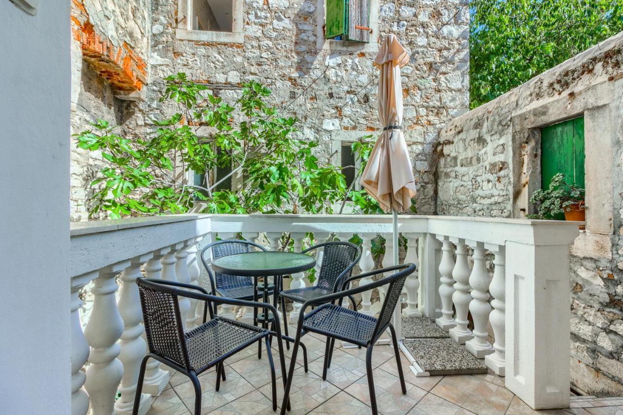 Old Stone House St Lawrence In The Heart Of Sibenik's Old Town Apartment *